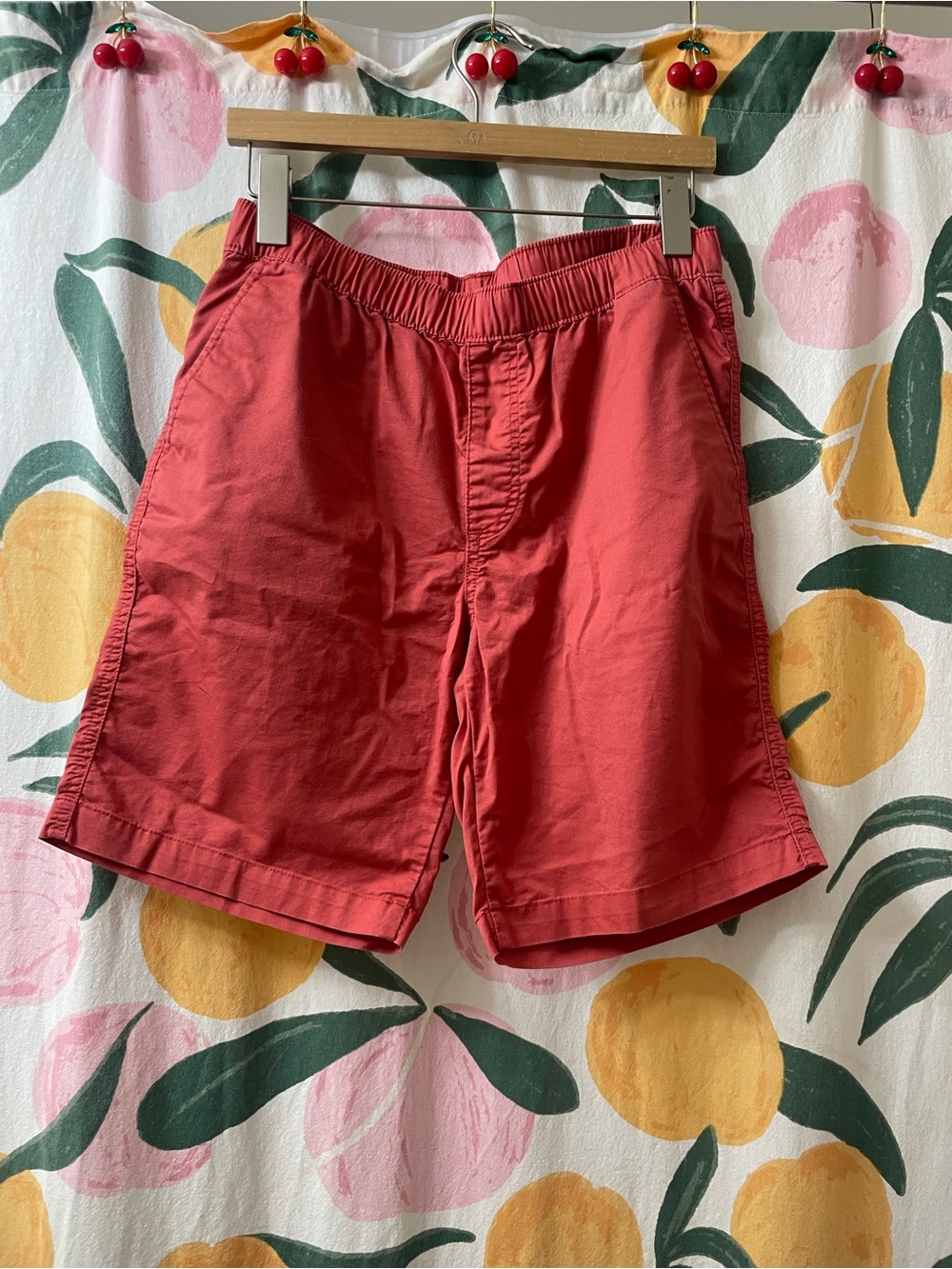 Uniqlo Men's Red/orange Casual Elastic-Waist Shorts
